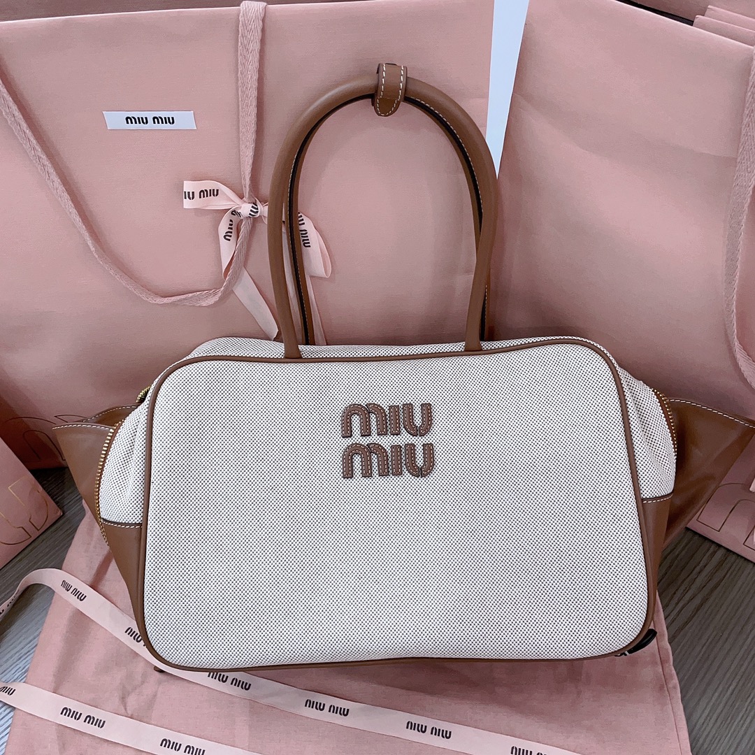 Miu Miu 01039