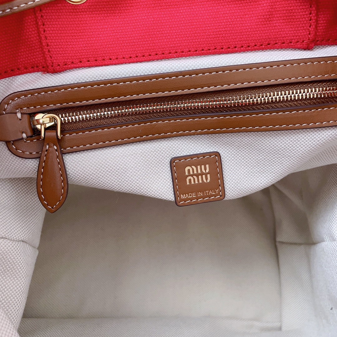 Miu Miu 01069