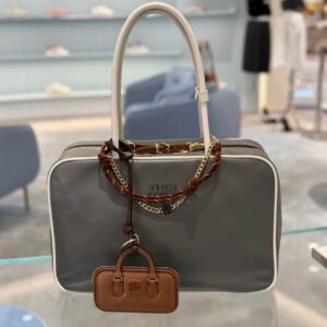 Miu Miu 01079