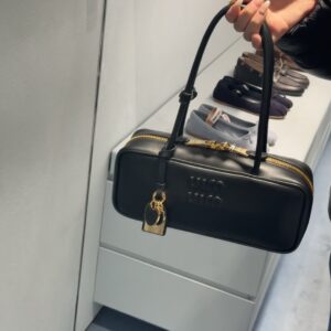 Miu Miu 01106