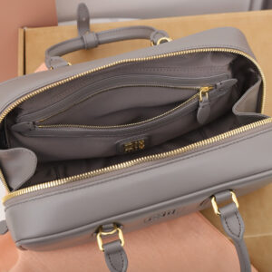Miu Miu  01119