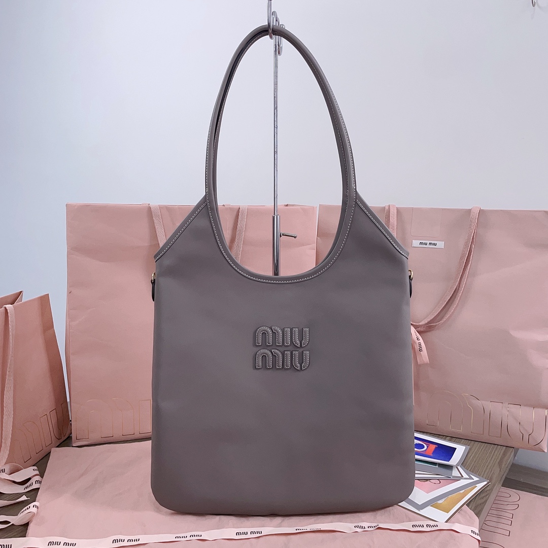 Miu Miu gray  Ivy Leather Bag | Miu Miu
