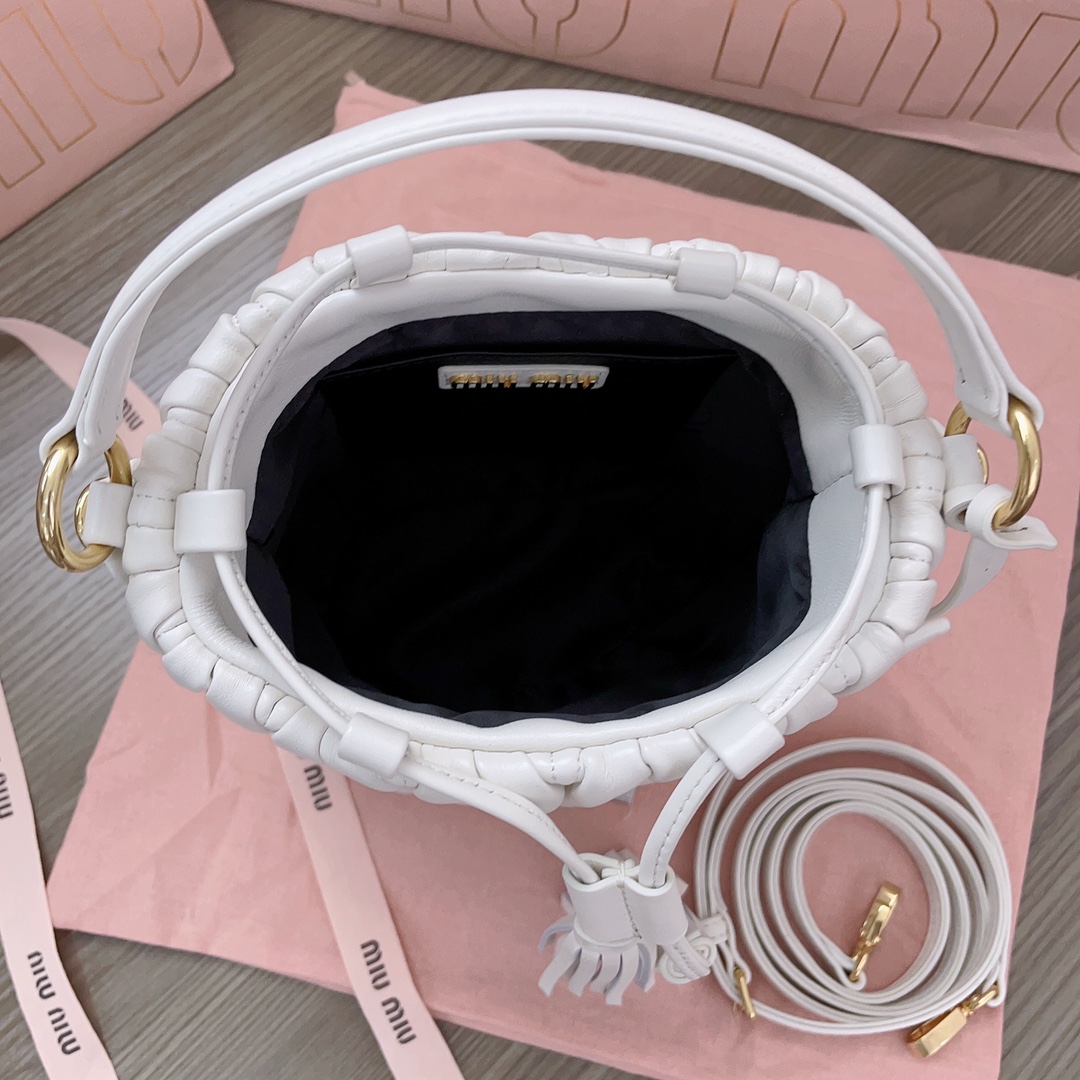 Miu Miu  01299