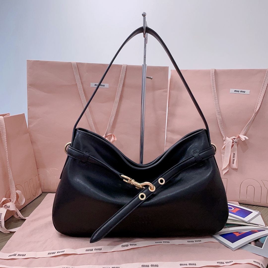 Miu Miu Miu Miu Aventure Medium Black Bag