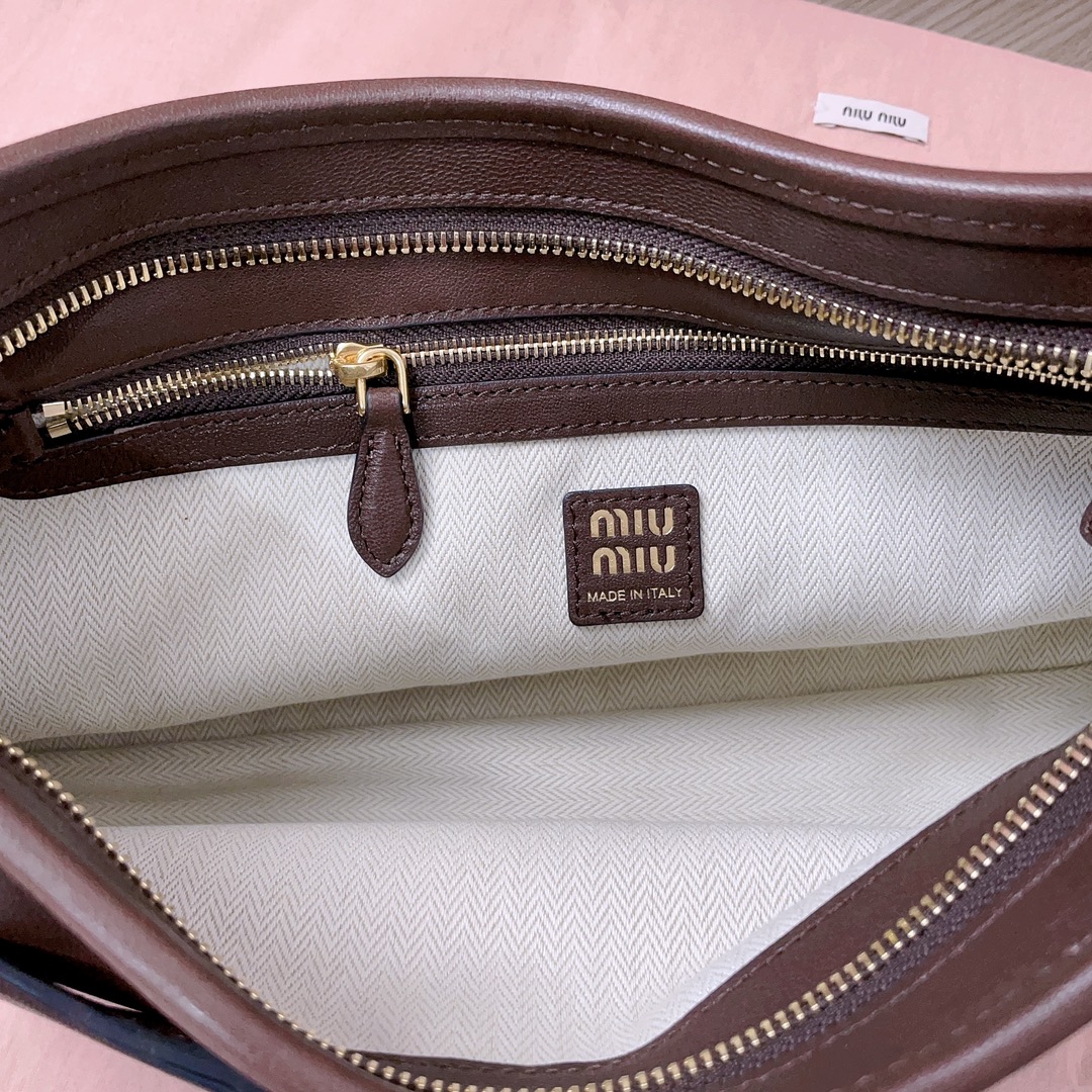 Miu Miu 01379