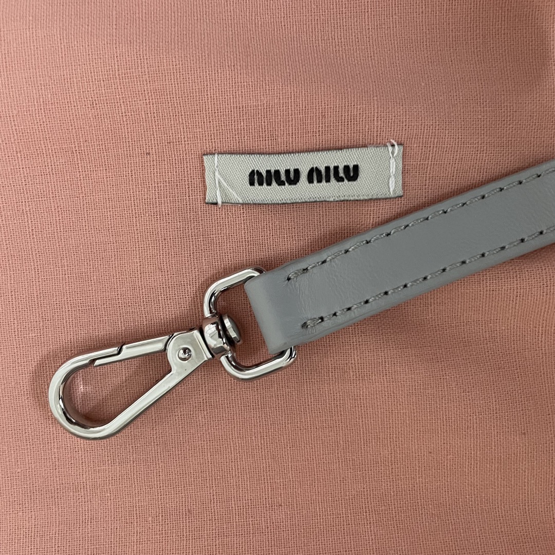 Miu Miu 01468
