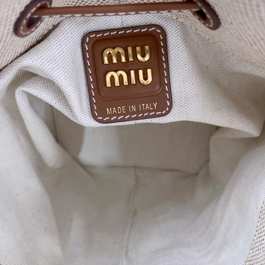 Miu Miu  01759