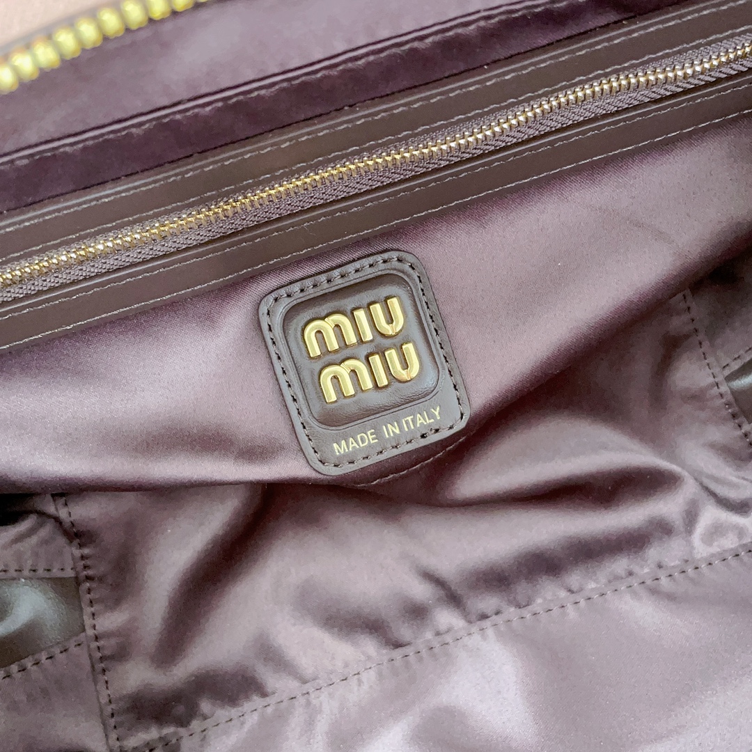 Miu Miu  01889