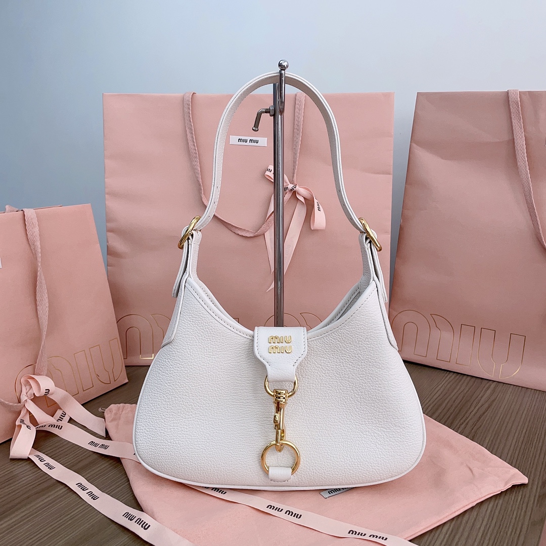 Miu wander leather handbag Miu Miu White in Leather Miu Miu  01959