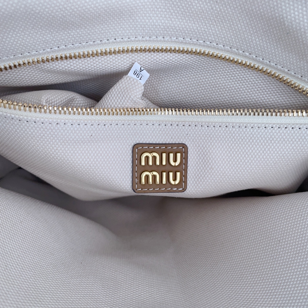 Miu Miu 02039