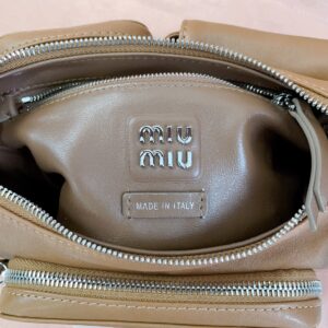 Miu Miu  02069