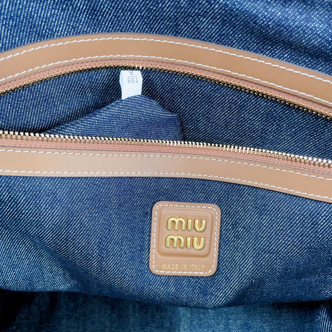 Miu Miu 02109