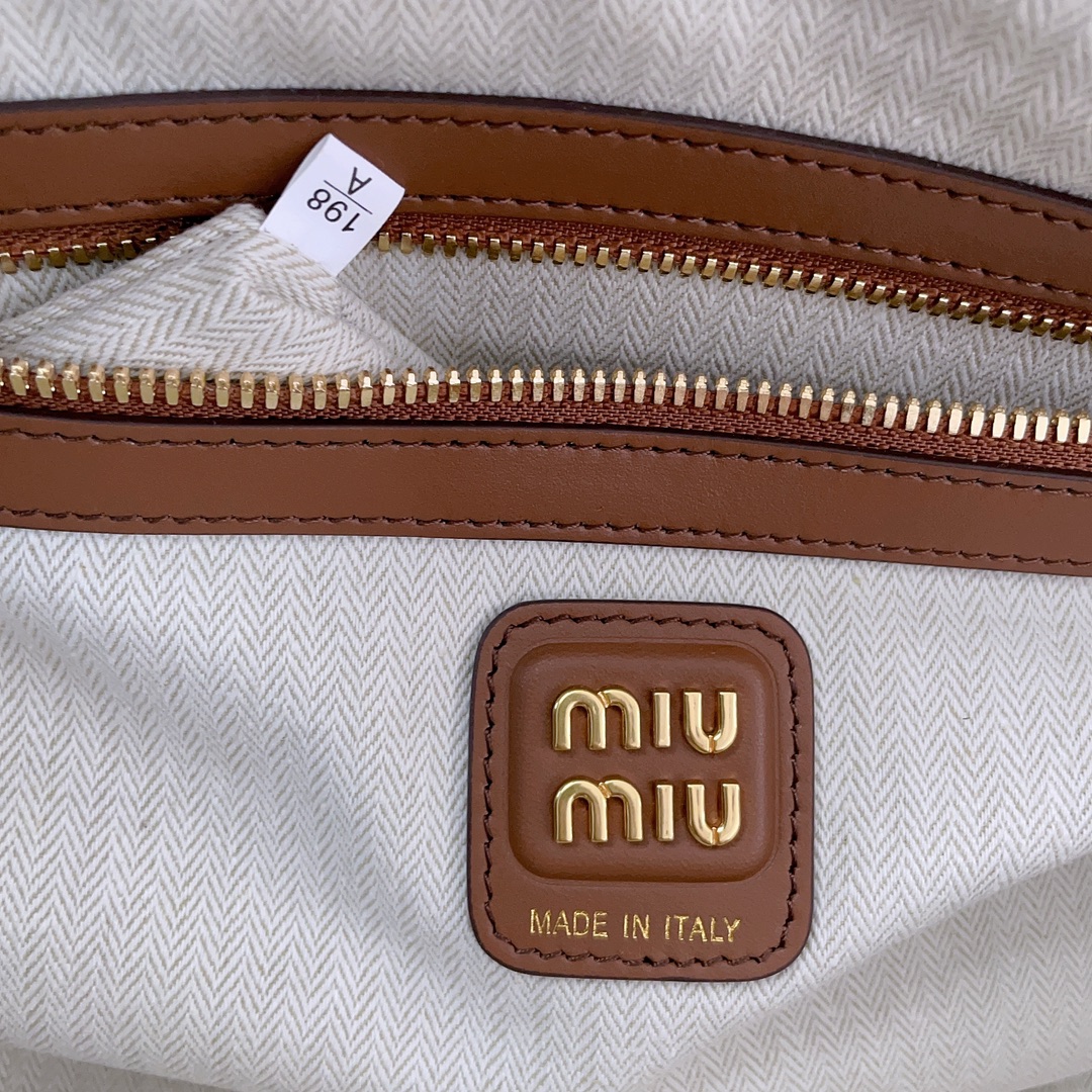 Miu Miu 02219