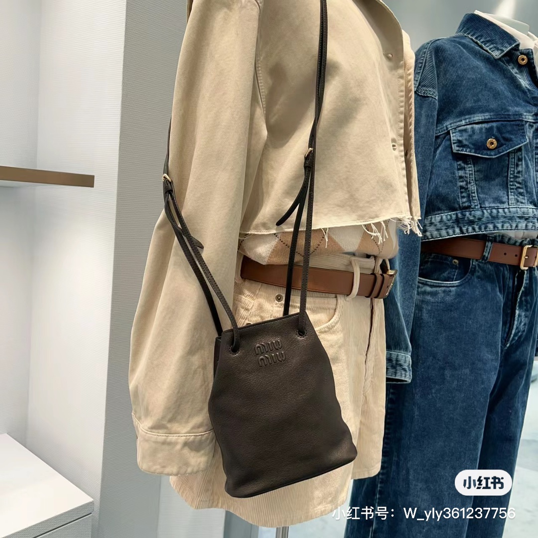 Miu Miu 02319