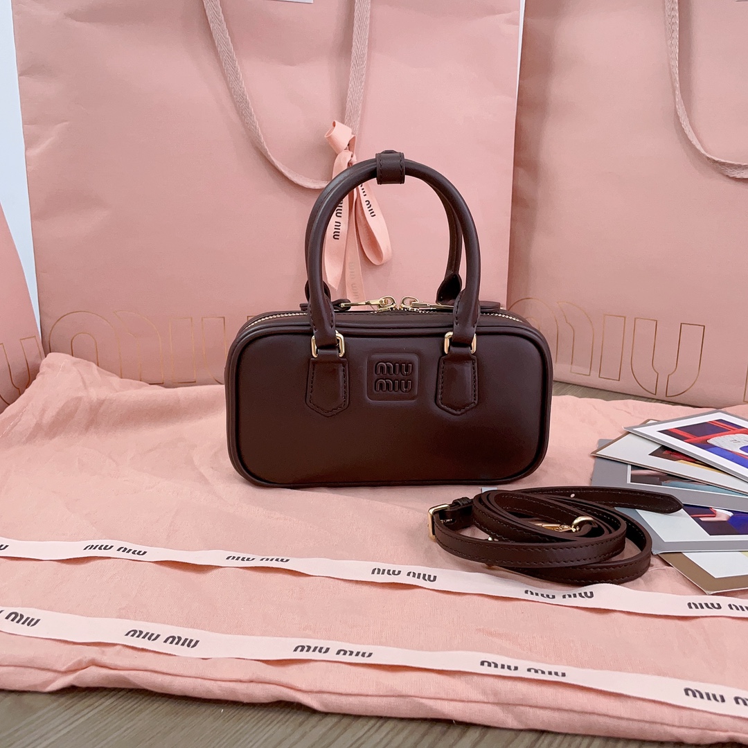 Arcadie leather handbag Miu Miu Brown in Leather – 47423181