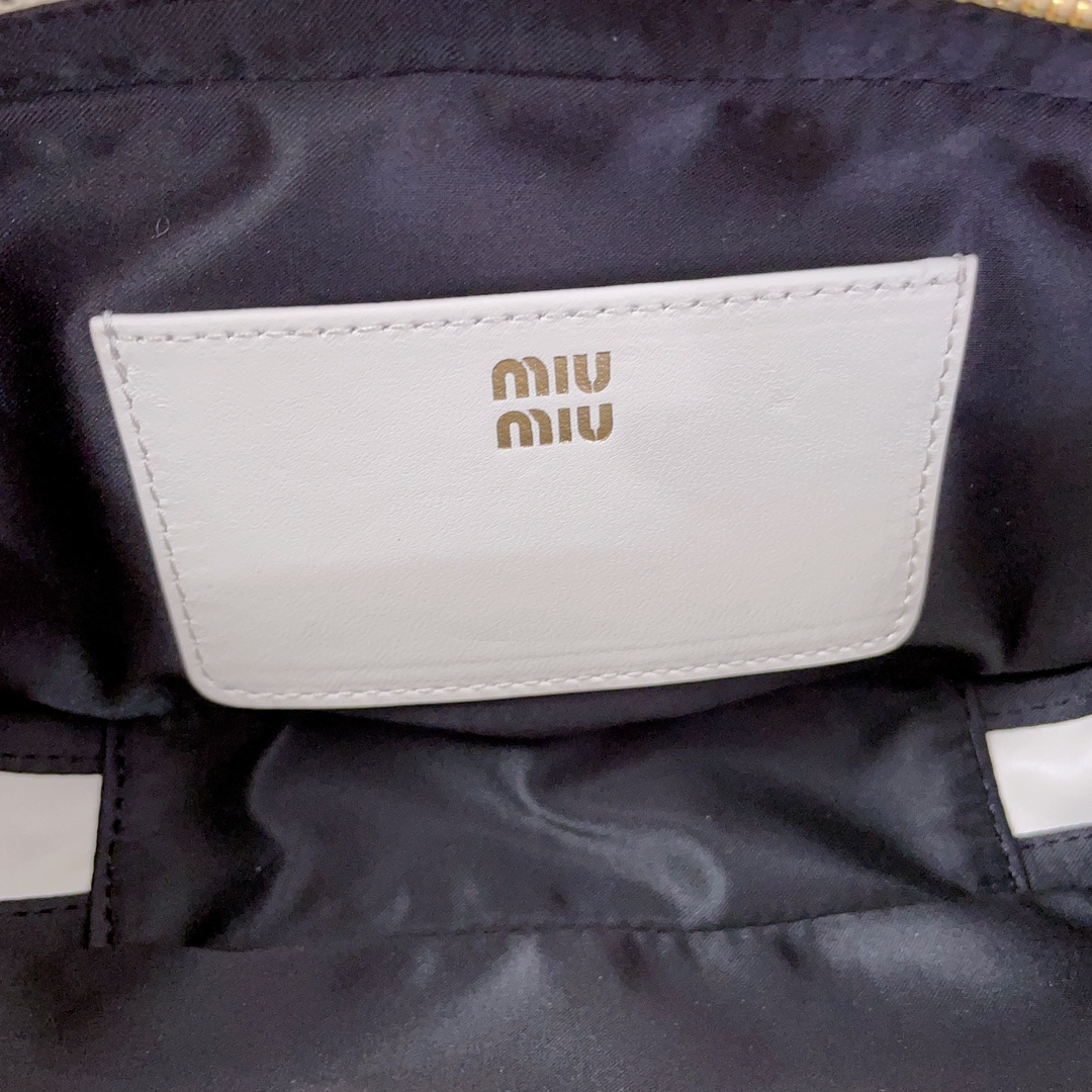 Miu Miu  02719