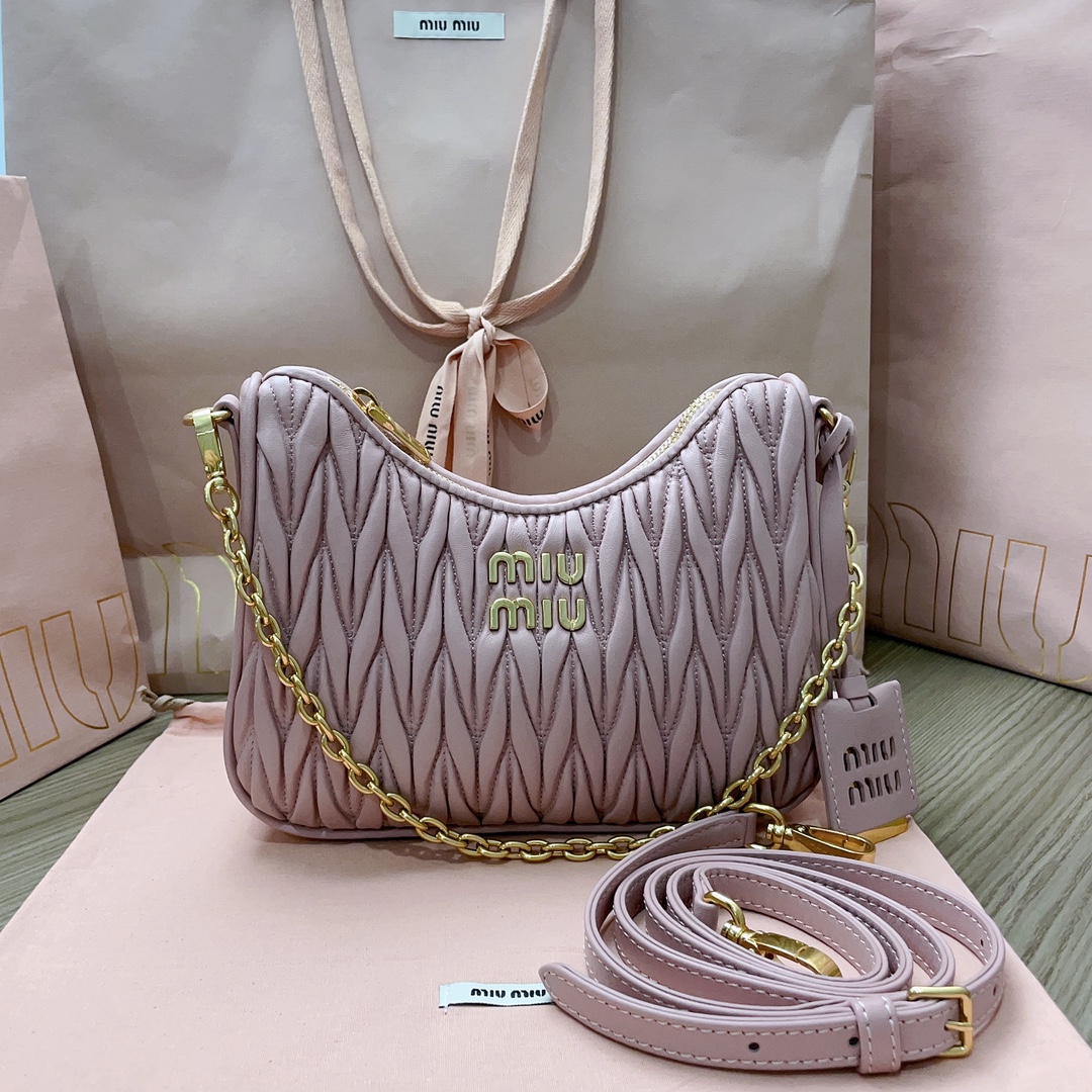 Miu Miu purple Matelassé Nappa Leather Shoulder Bag | Miu Miu