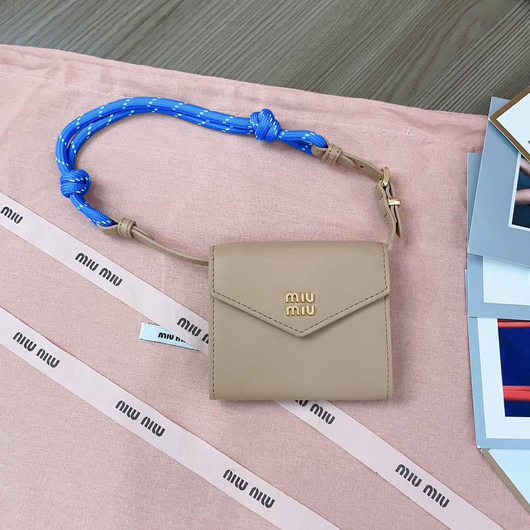 Miu Miu Leather Shoulder Wallet In Brown |