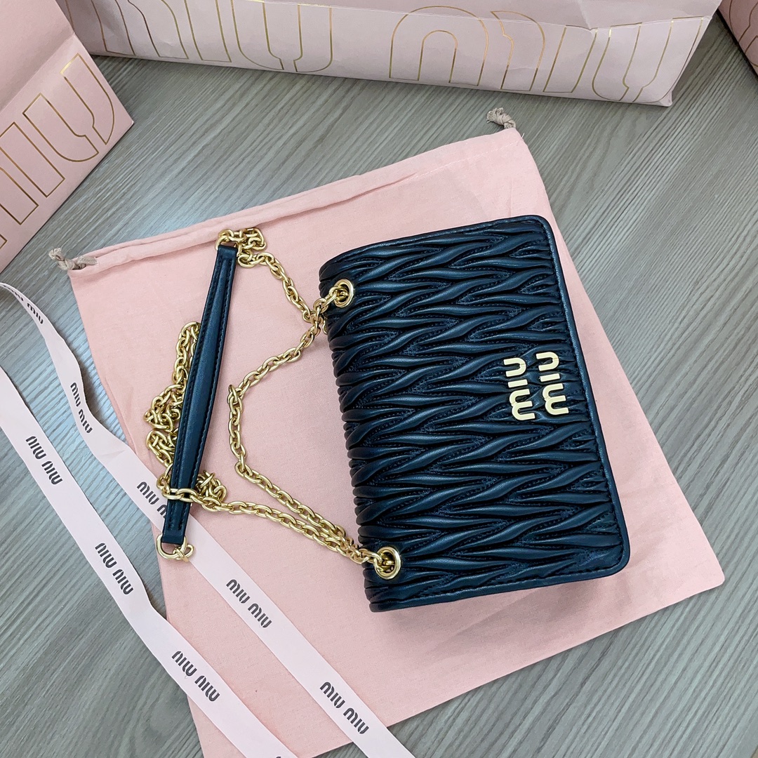 Miu Miu  03079