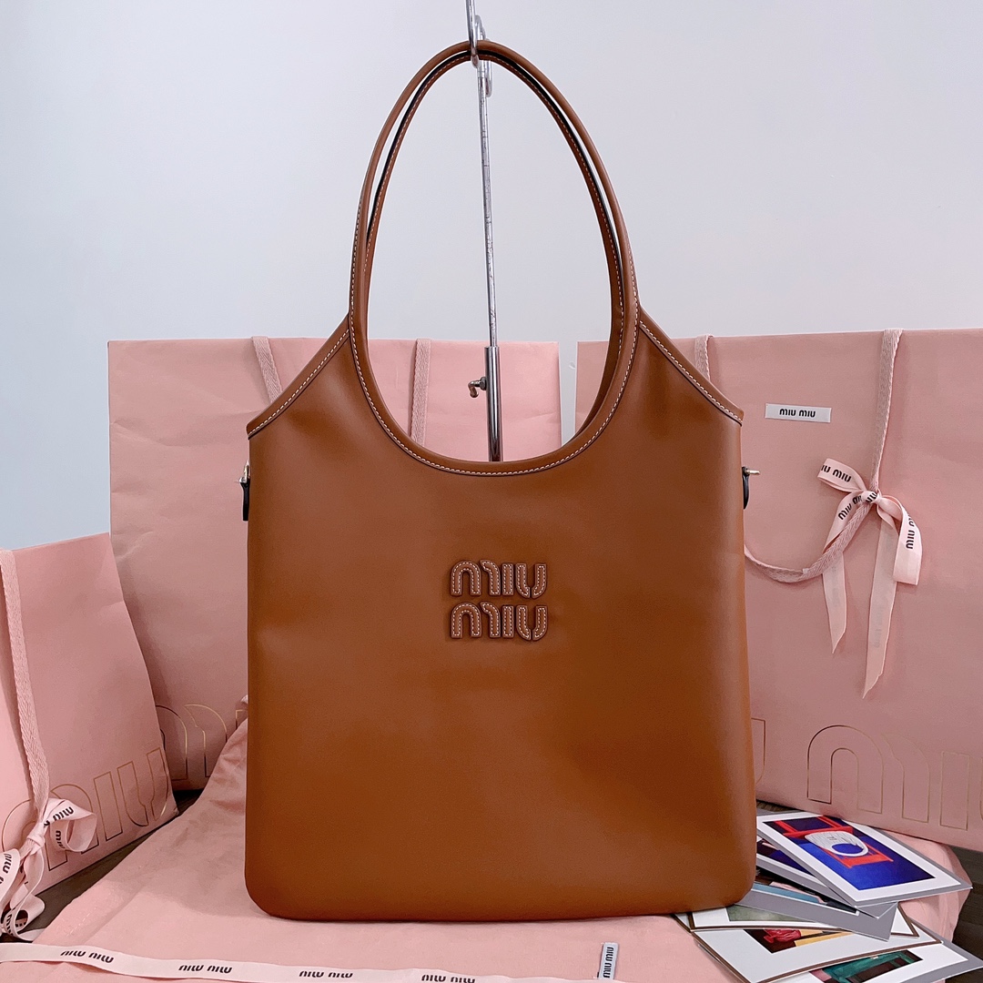 Miu Miu Ivy Handbag Cognac Colour in Brown |