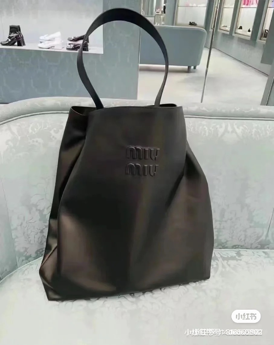 Miu Miu Show Leather Shoulder Bag – Black  Miu Miu  03419