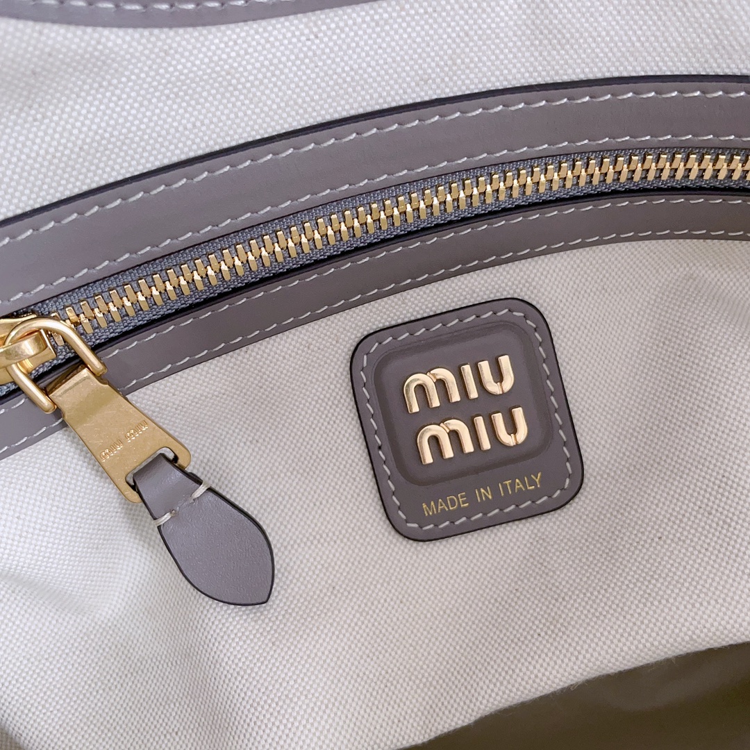 Miu Miu 03469