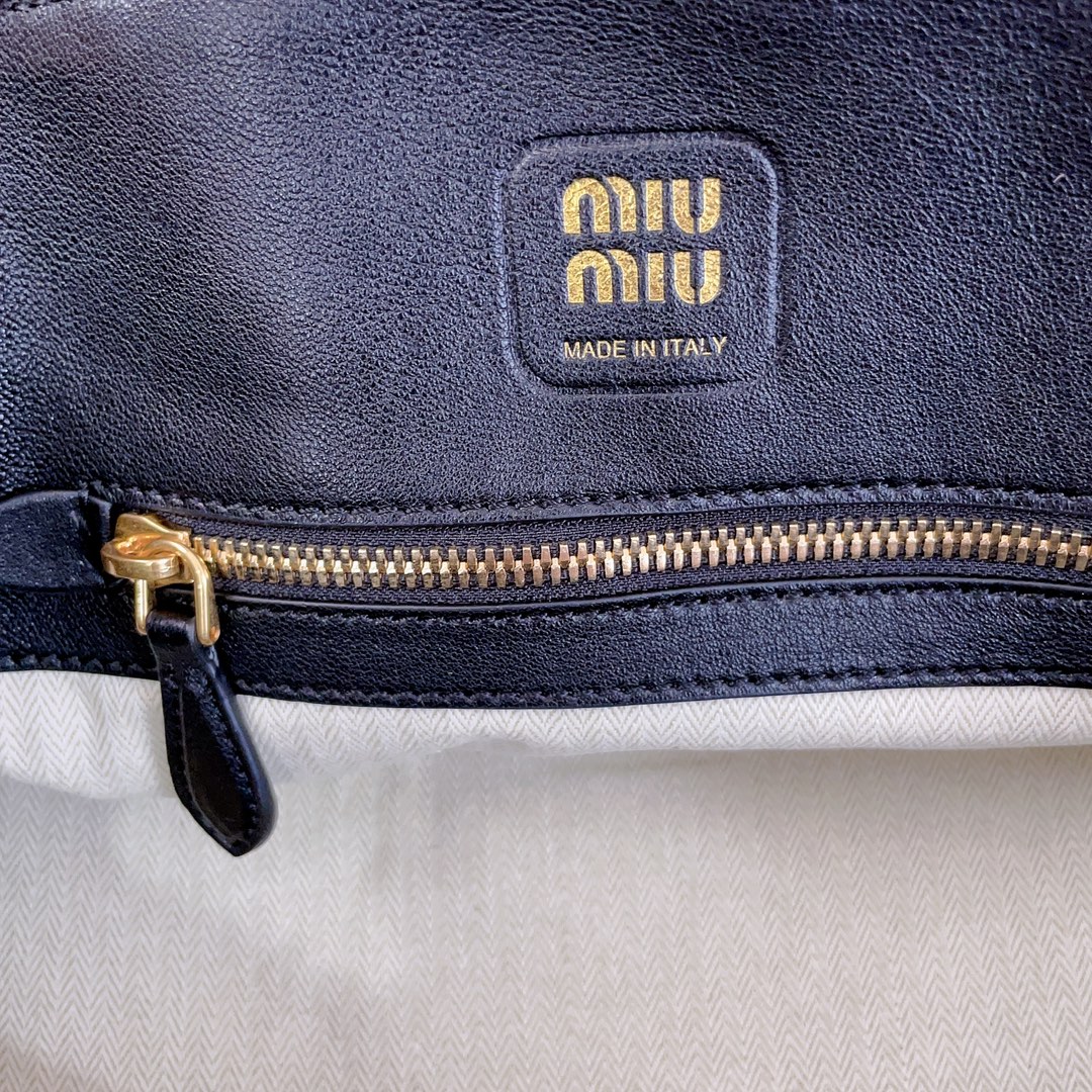 Miu Miu  03809