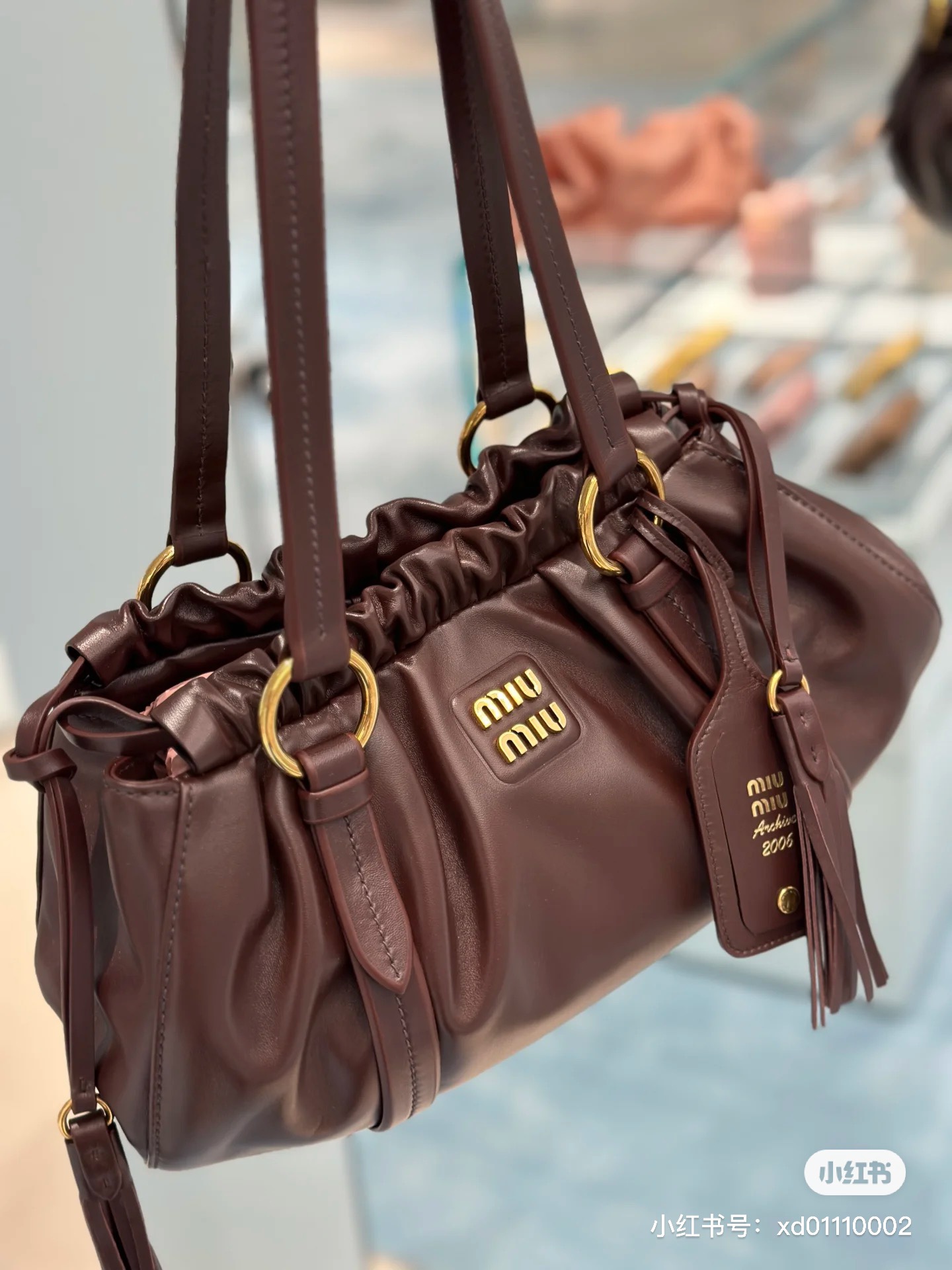 https://blinggal.shop/wp-content/uploads/2025/08/miu-miu-04019-8iwz2.jpg