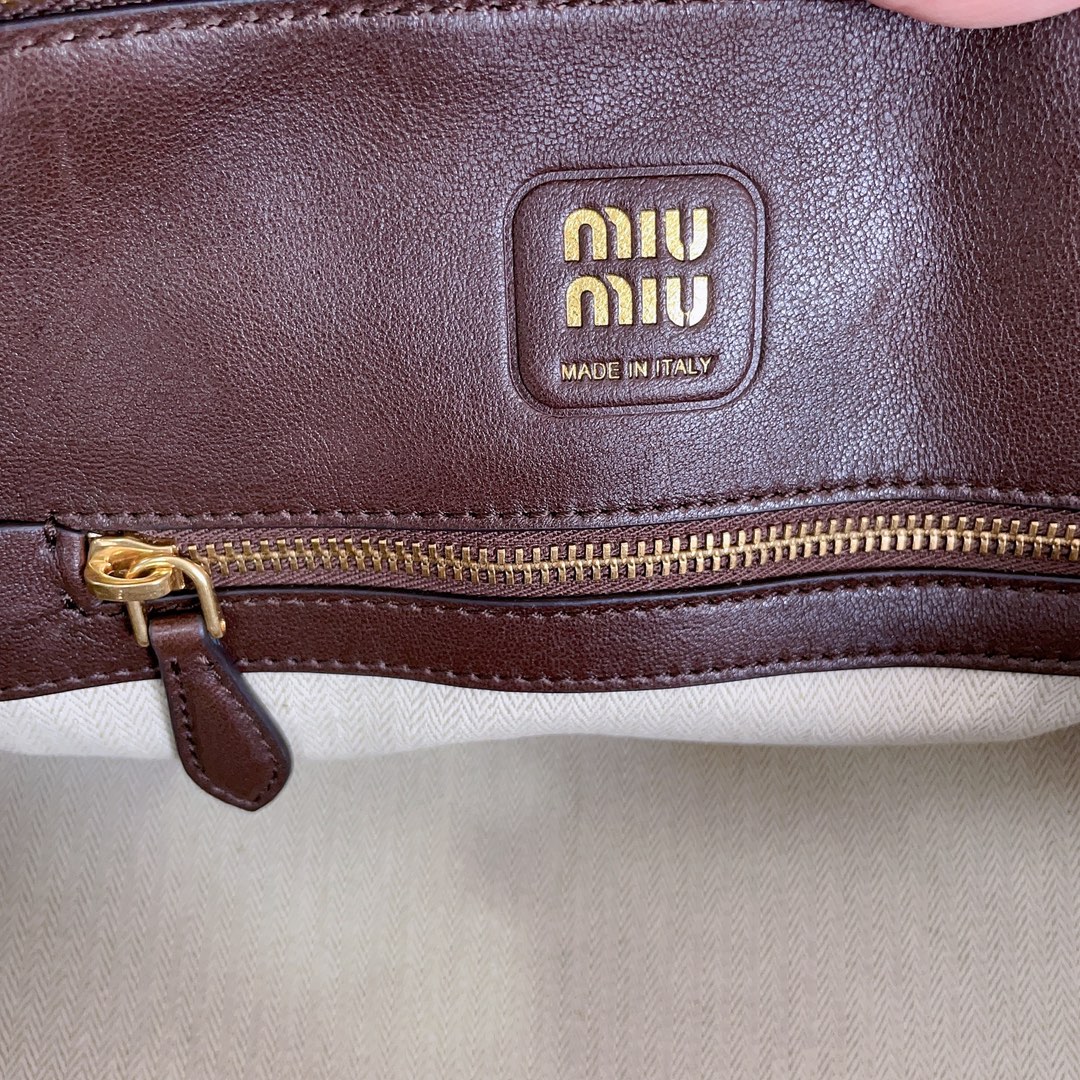 Miu Miu 04479
