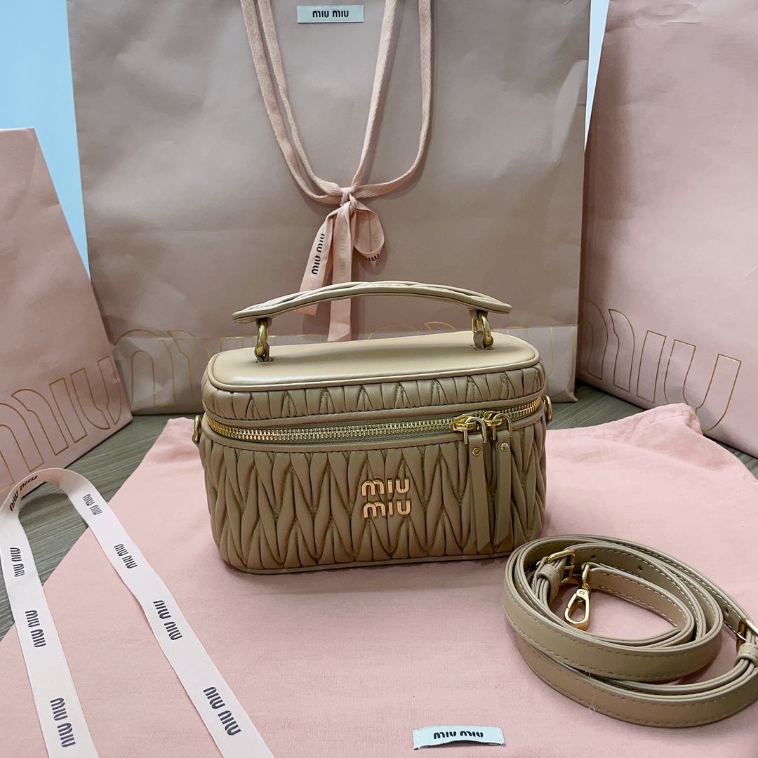 Miu Miu Matelassé Leather Mini Bag | green