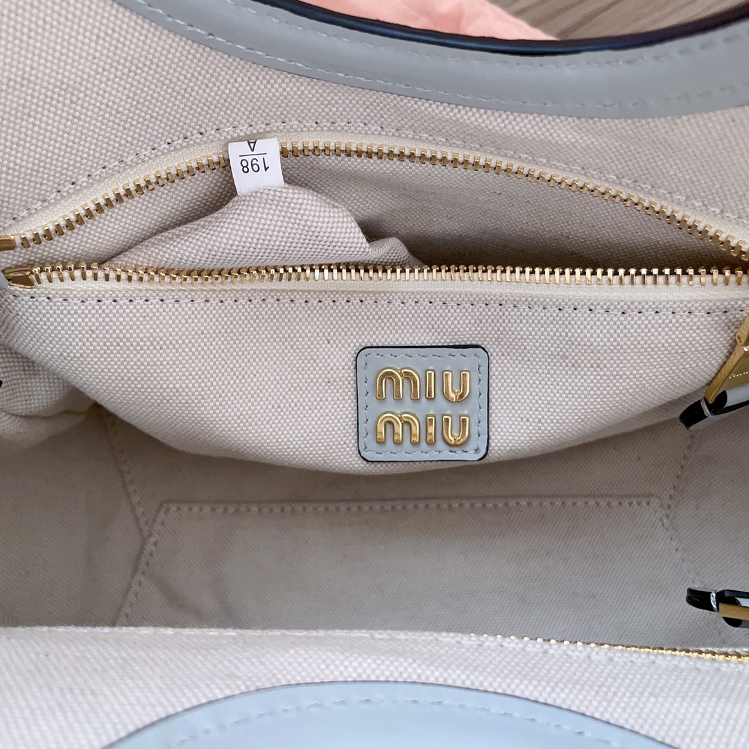 Miu Miu 04619