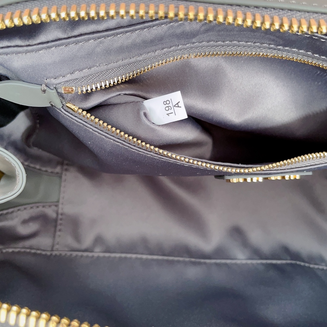 Miu Miu 05079