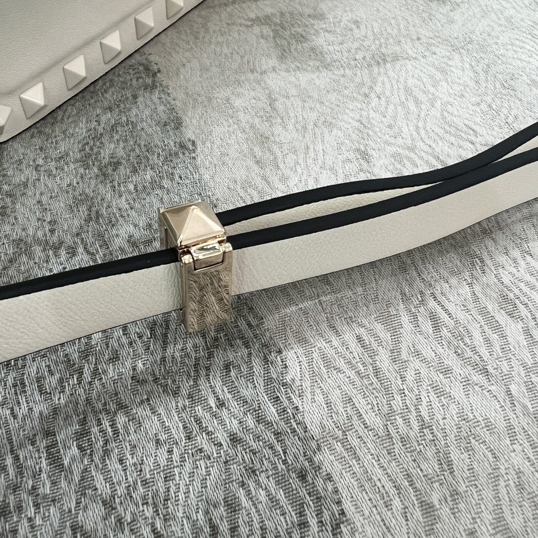 Valentino 00009