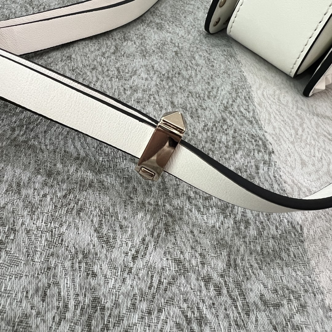Valentino 00019
