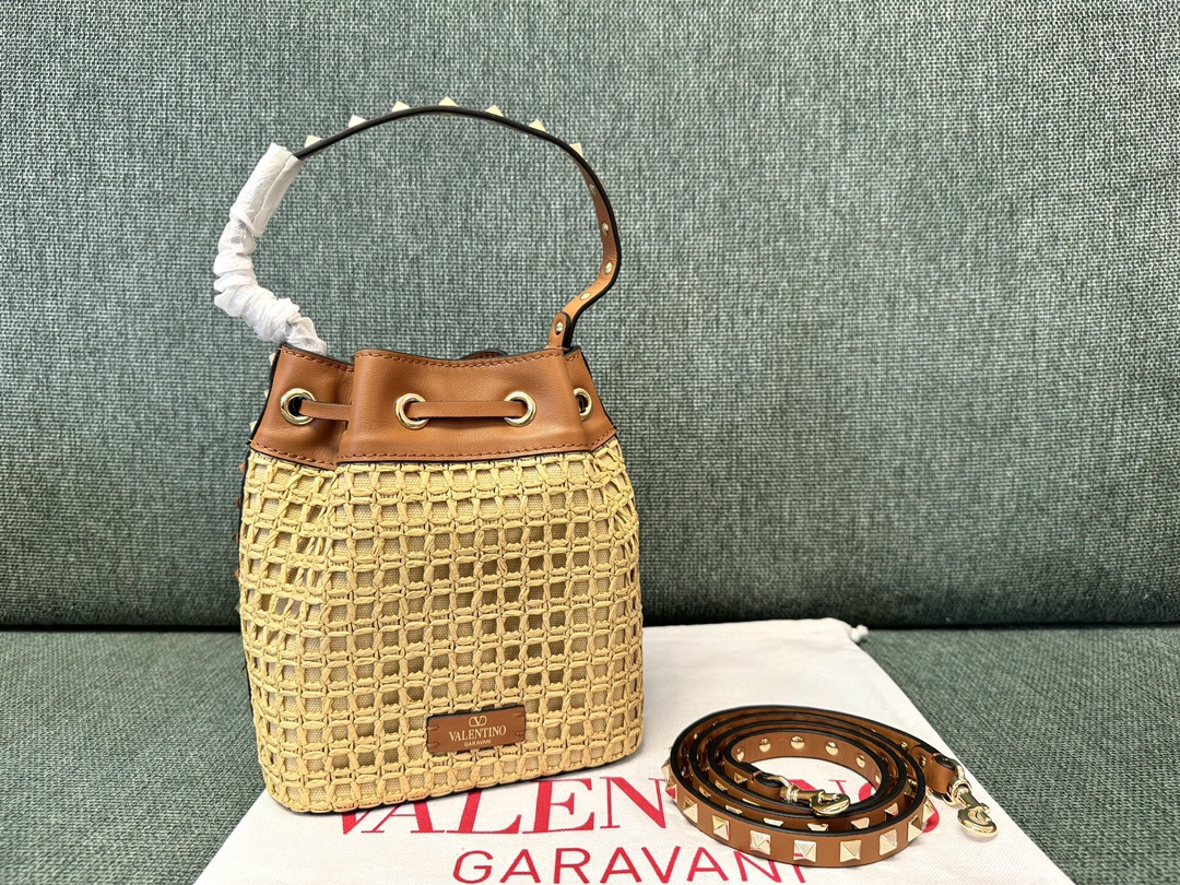 Valentino Garavani Rockstud raffia bucket bag Valentino