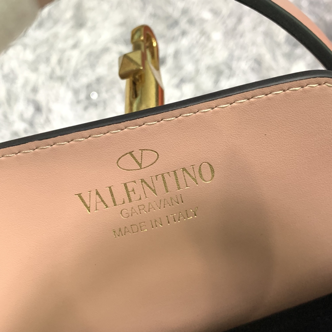 Valentino 00059
