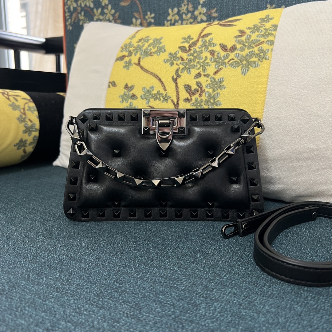 Valentino Garavani Rockstud Padded Leather Handbag |