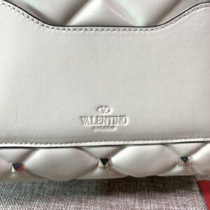 Valentino  00089