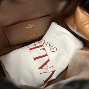 Valentino 0009