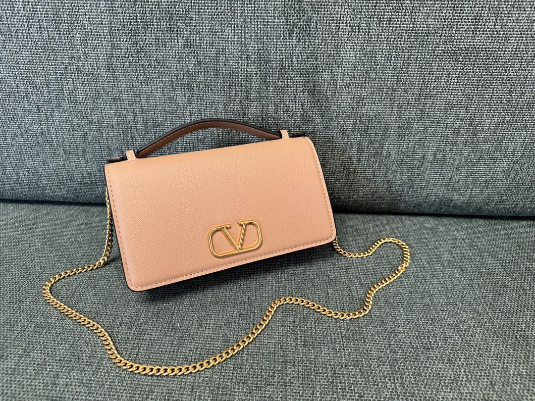 Valentino Garavani VLogo Signature chain wallet for