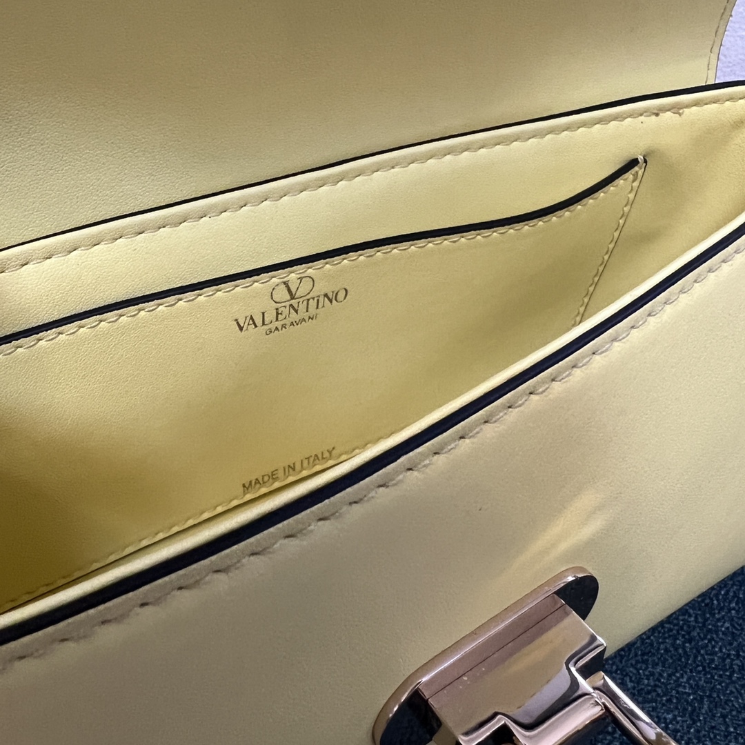 Valentino 00139