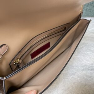 Valentino  00169