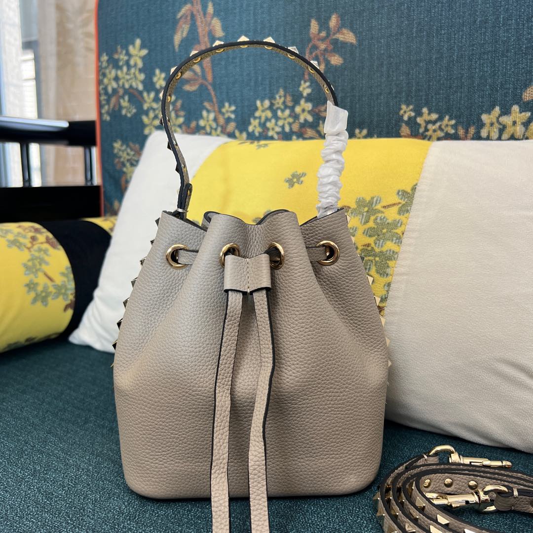 Valentino Garavani Rockstud mini bucket bag for Women