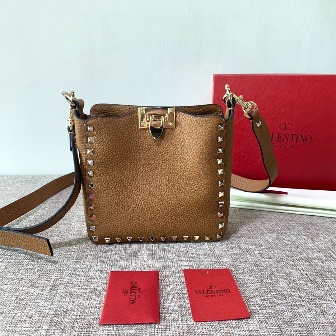 VALENTINO GARAVANI Pebbled Calfskin Mini Rockstud Flip