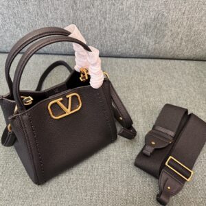 Valentino  00229