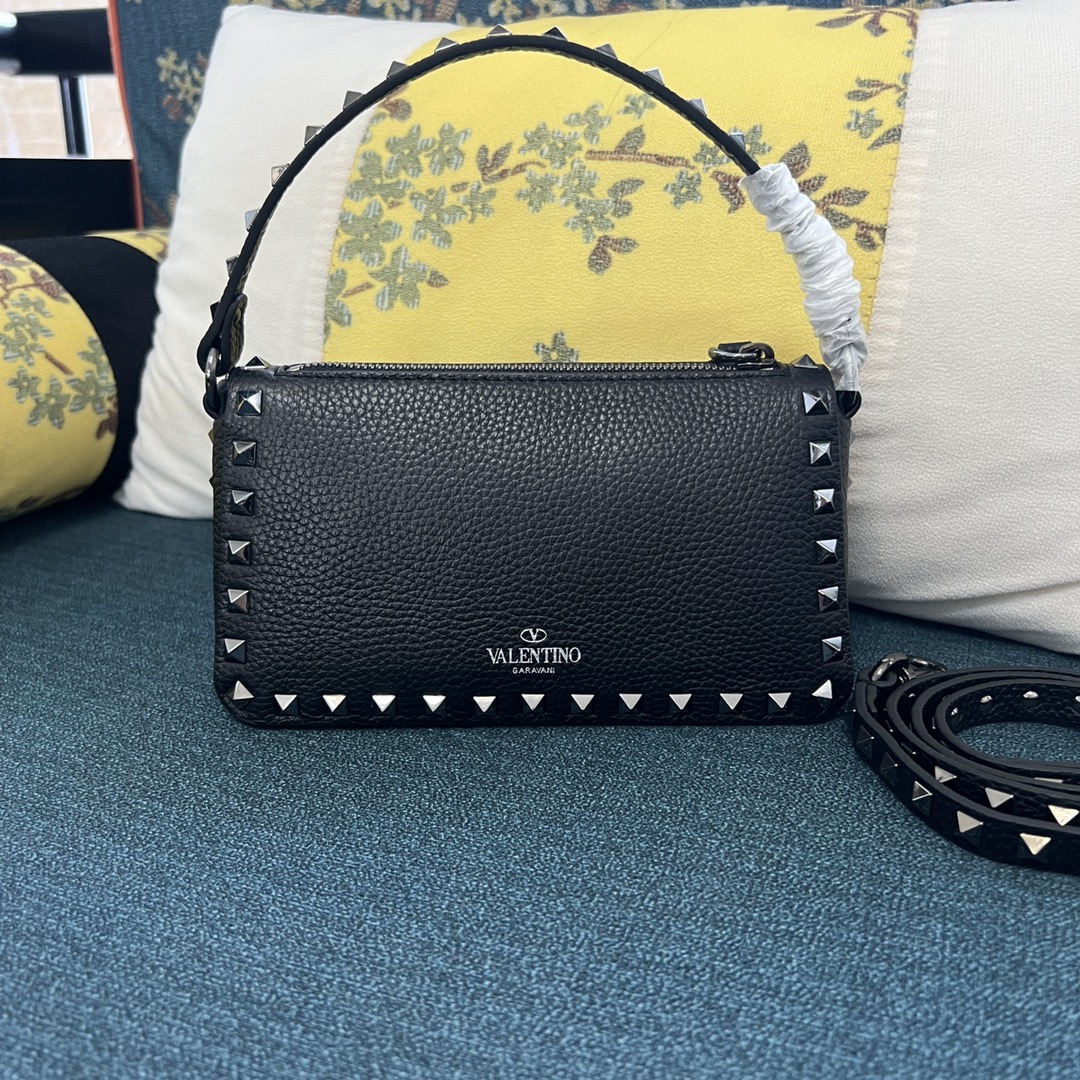 Valentino Garavani Rockstud Leather Crossbody Bag – Black for Women