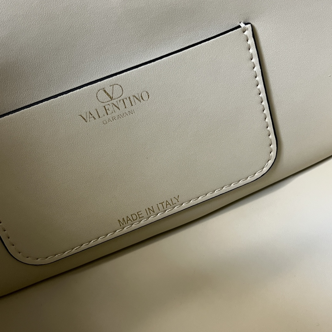 Valentino 0029