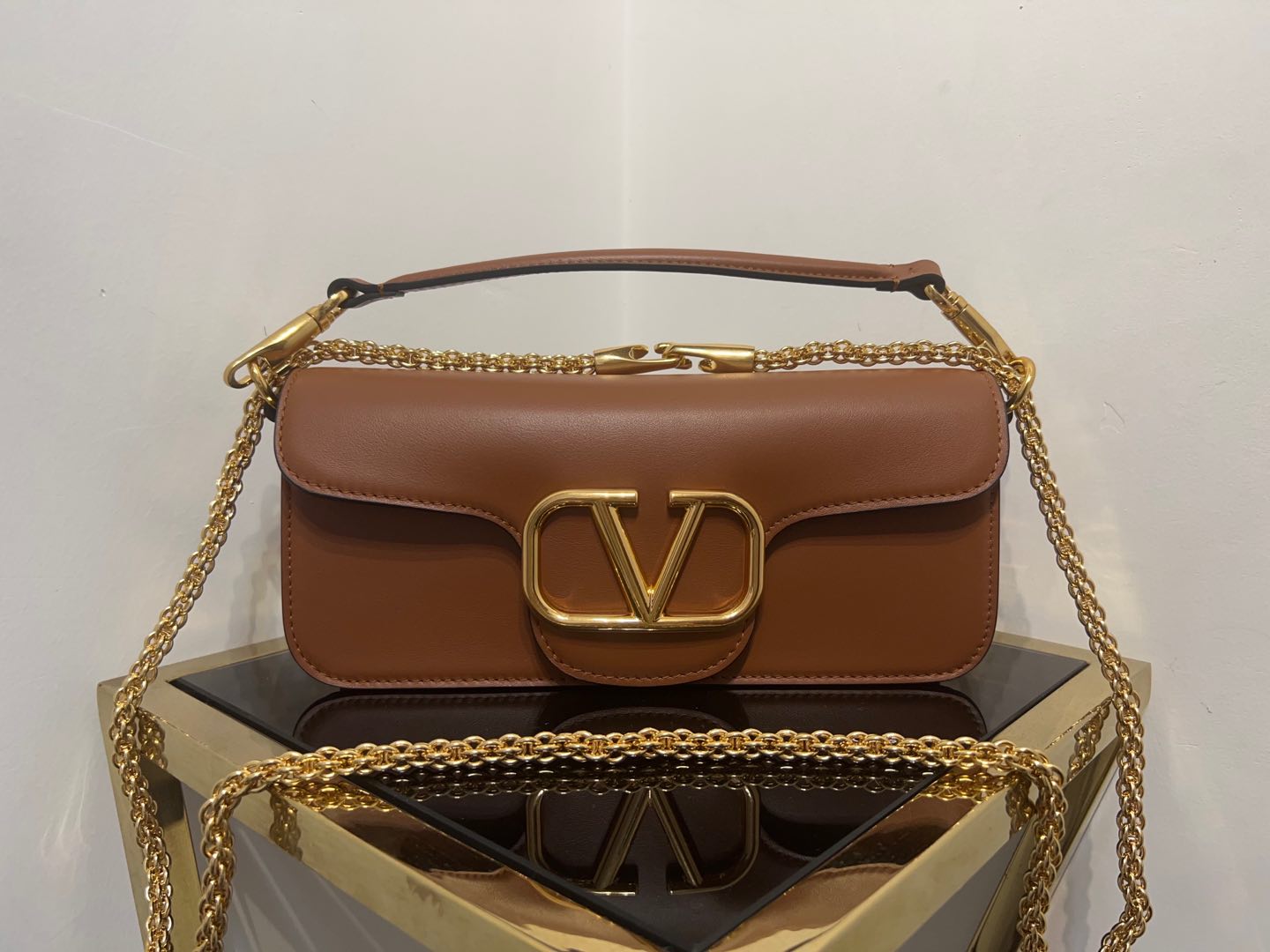 VALENTINO Fashion Chain Small Square Crossbody Bag –