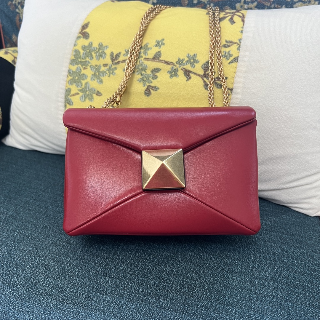 Valentino One Stud Shoulder Bag – Red Shoulder Bags, Handbags – VAL459496