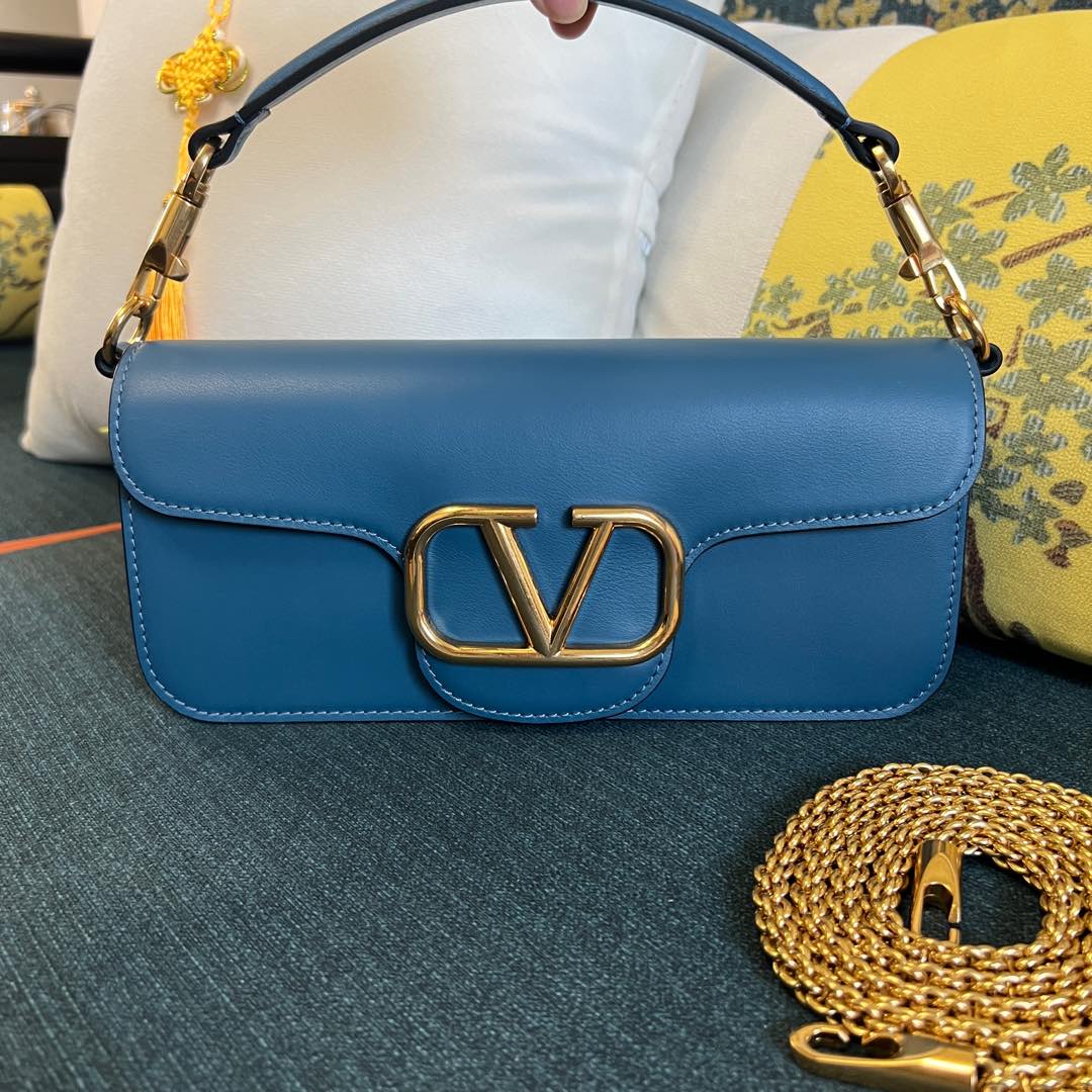 Valentino Garavani Small Locò Crossbody Bag In Blue |